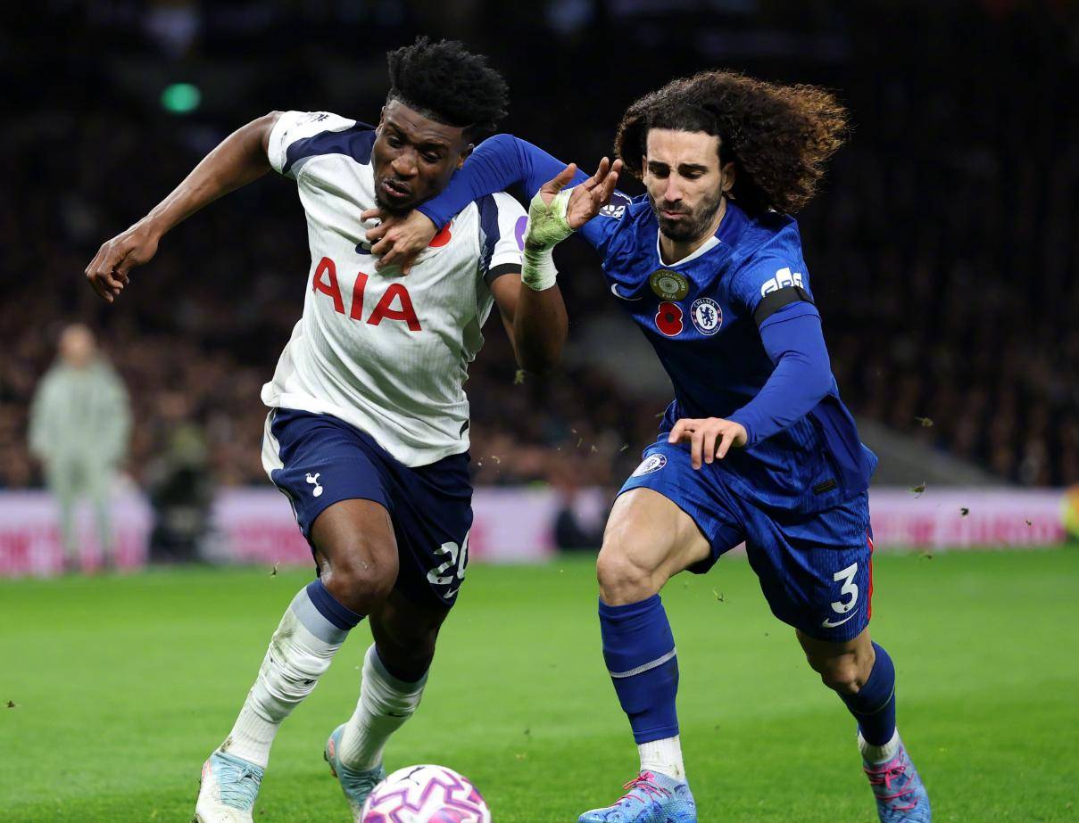 九游官网-清晨皇家马德里豪取连胜：英超节点到来，球迷炸锅，训练强度明显提升(皇家马德里参加什么联赛)