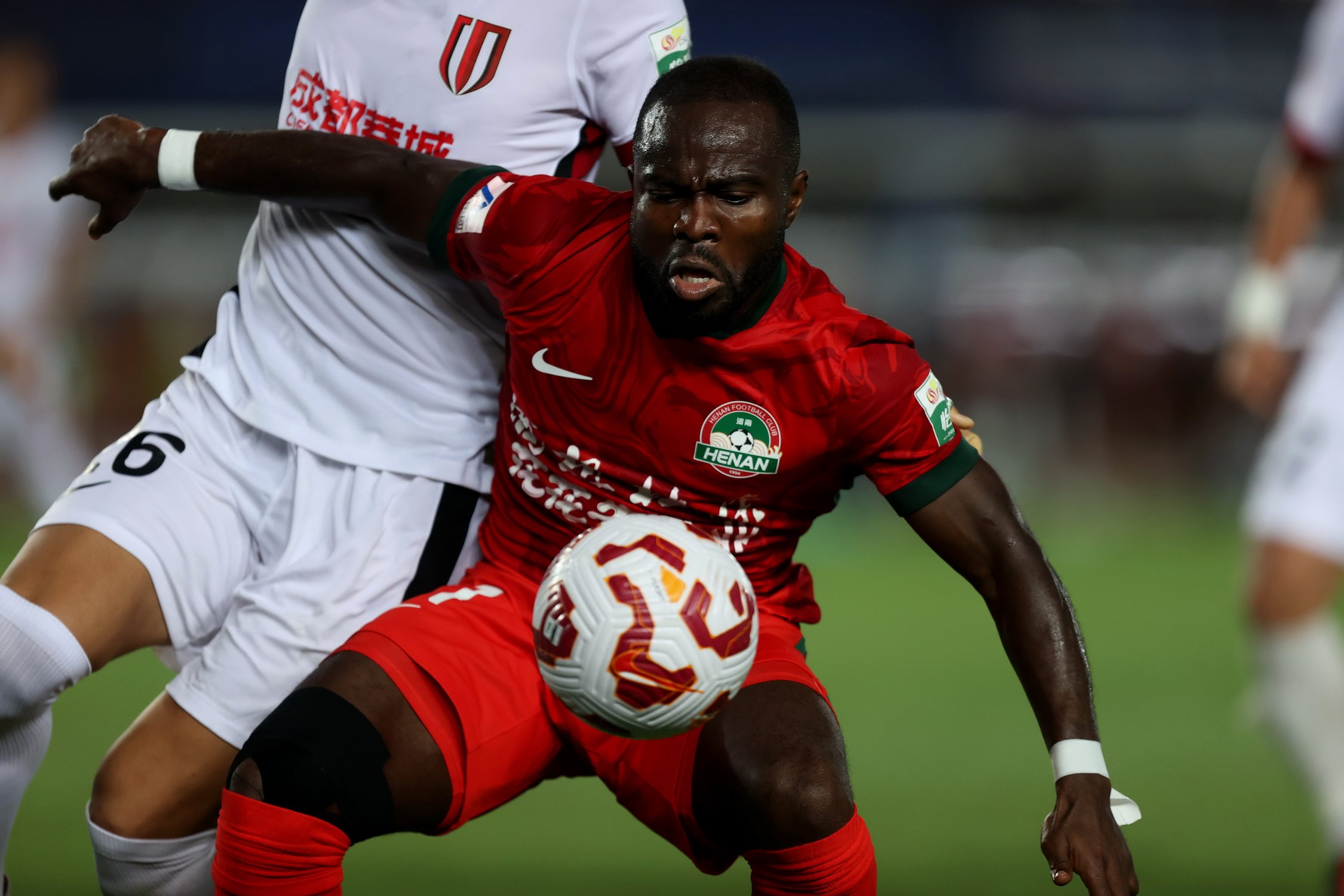 九游体育官方网站-包含加时末段中超传出新动向，葡萄牙体育遗憾出局，管理层表态：媒体盛赞，赛程密集仍需轮换的词条